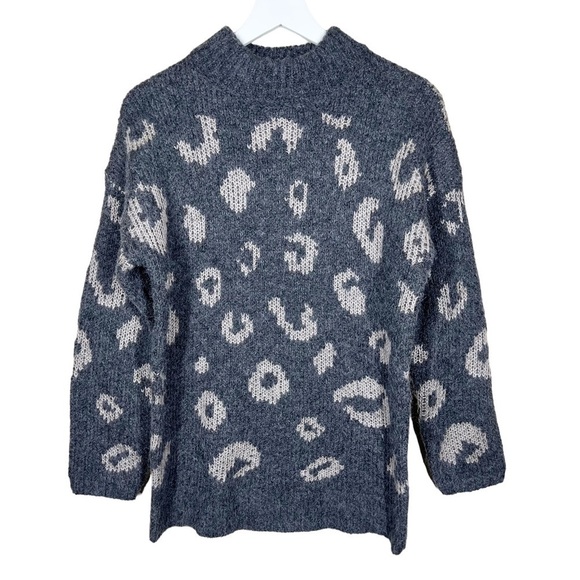 Universal Thread Gray Cozy Mock Neck Slouchy Animal Print Sweater Size Small NWT - Picture 1 of 7